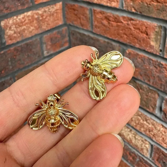 Bee Golden 18K Gold Plated Stainless Steel Waterproof Earrings - Picture 13 of 15